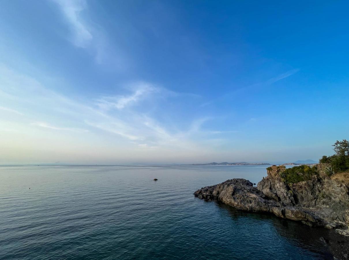 Nelinda Waterfront Accommodation Casamicciola Terme Exterior foto