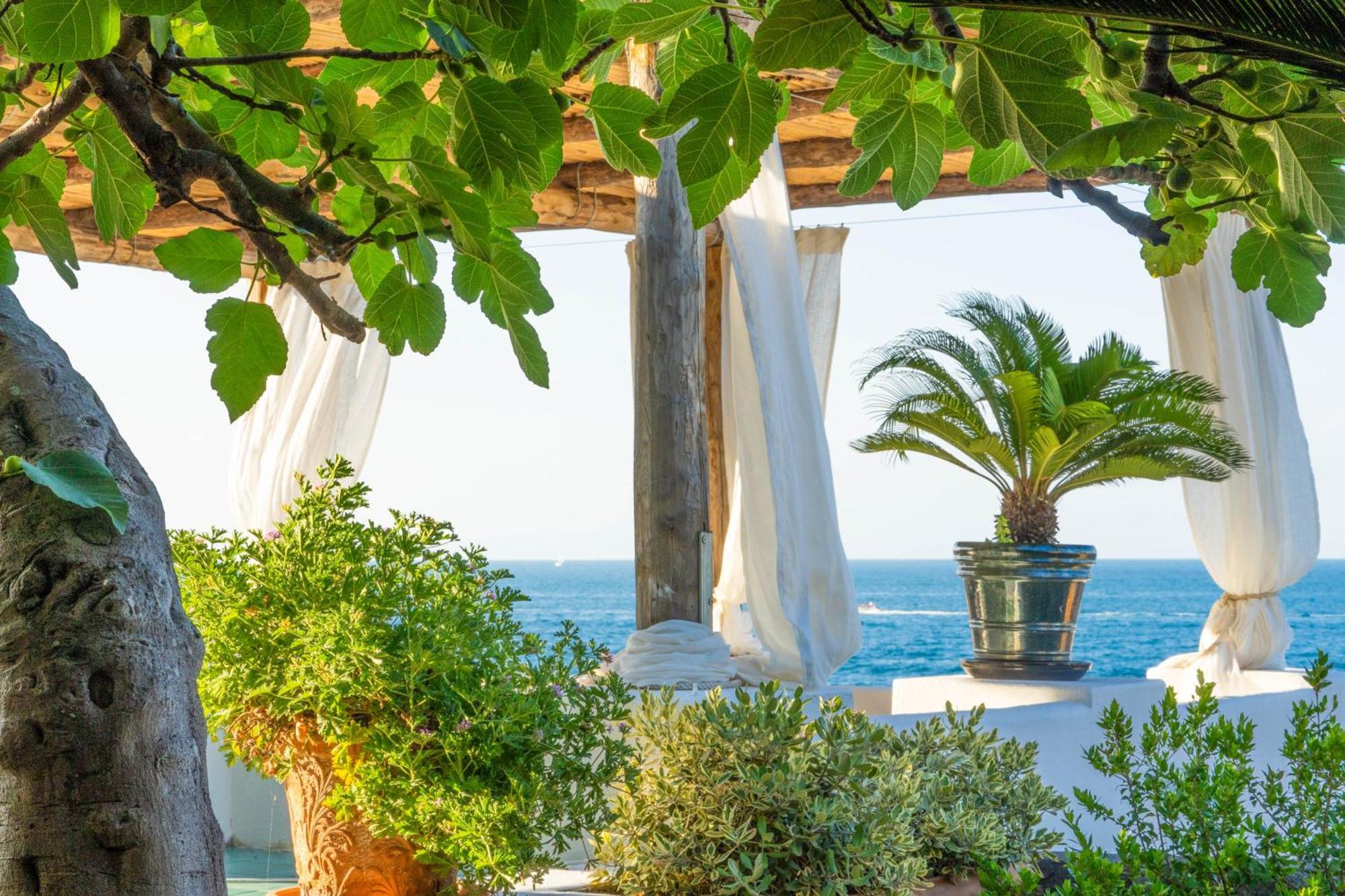 Nelinda Waterfront Accommodation Casamicciola Terme Exterior foto